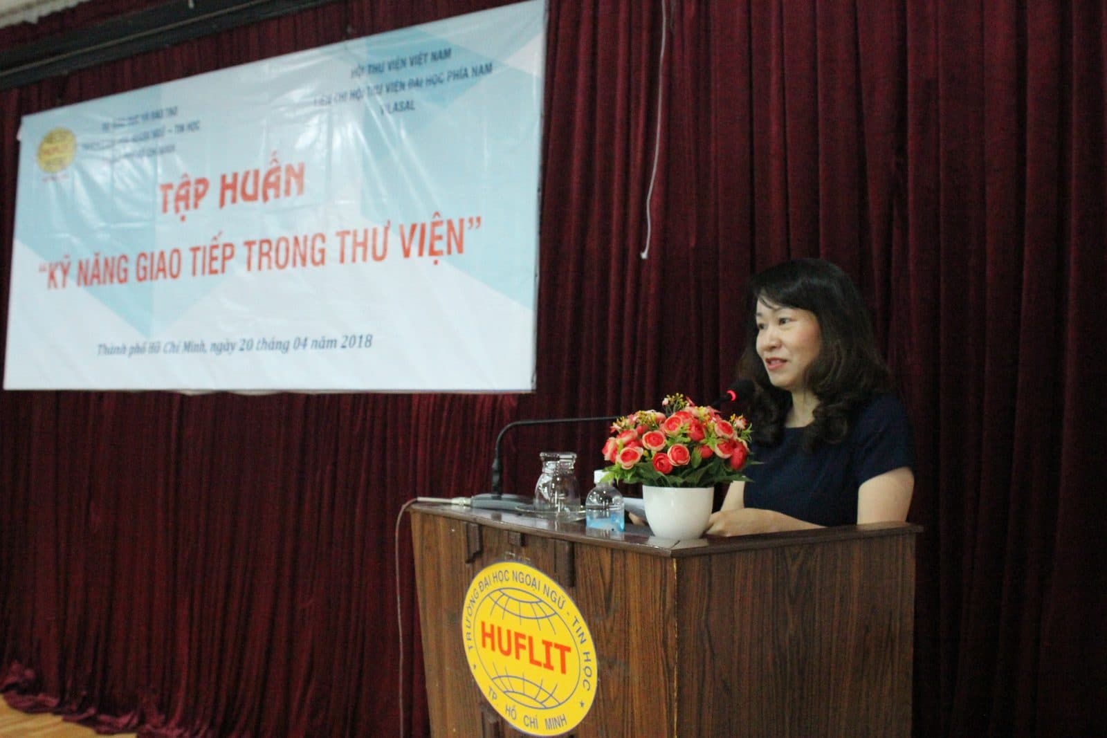 Kỹ năng giao tiếp trong thư viện 2018 — ảnh 4/21