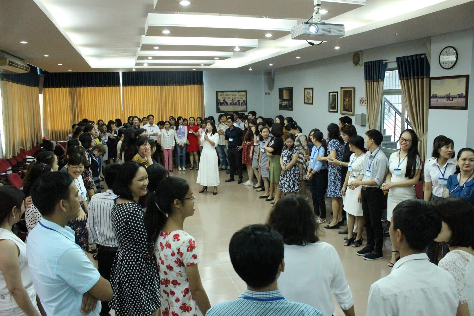 Kỹ năng giao tiếp trong thư viện 2018 — ảnh 12/21
