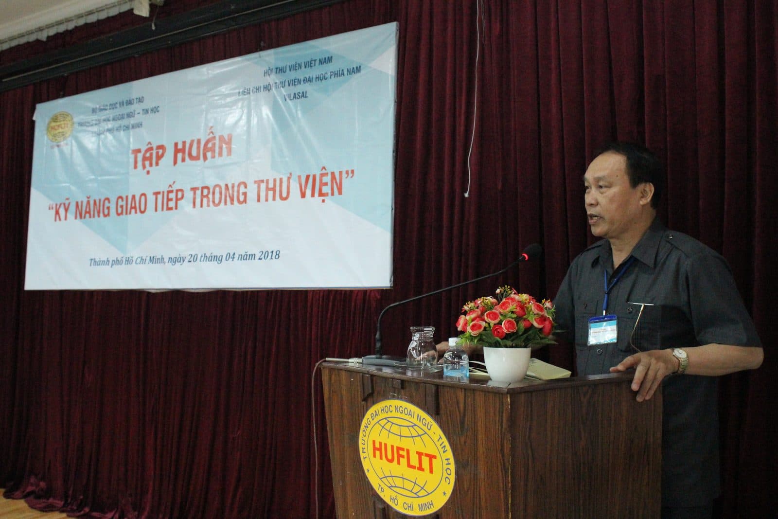 Kỹ năng giao tiếp trong thư viện 2018 — ảnh 5/21