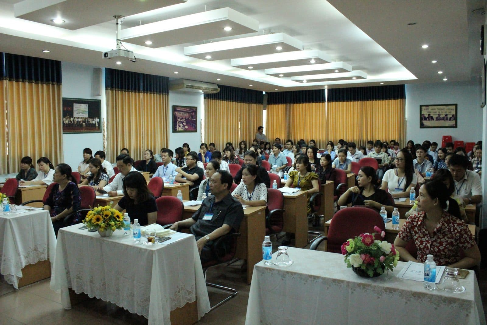 Kỹ năng giao tiếp trong thư viện 2018 — ảnh 1/21