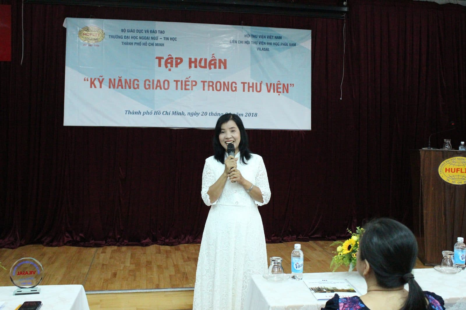 Kỹ năng giao tiếp trong thư viện 2018 — ảnh 10/21